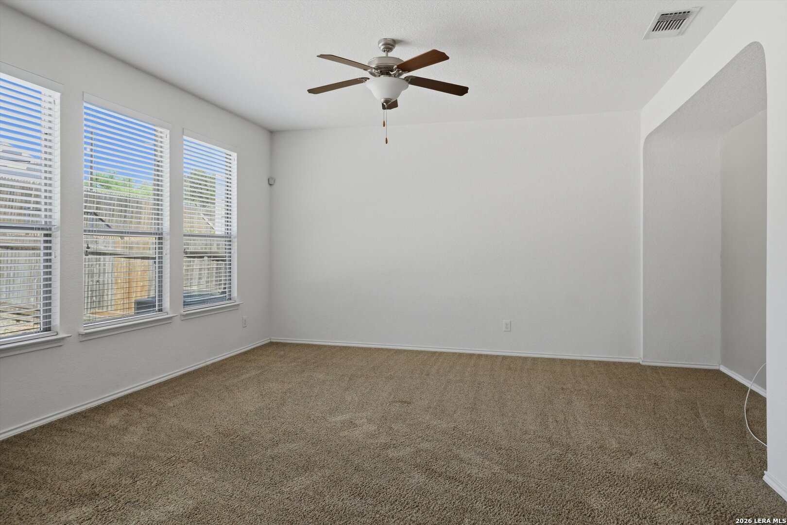 7121 Avery Road Live Oak, TX 78233 - Photo 12 of 31