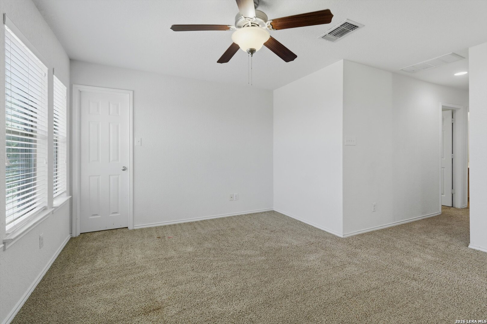 7121 Avery Road Live Oak, TX 78233 - Photo 16 of 31