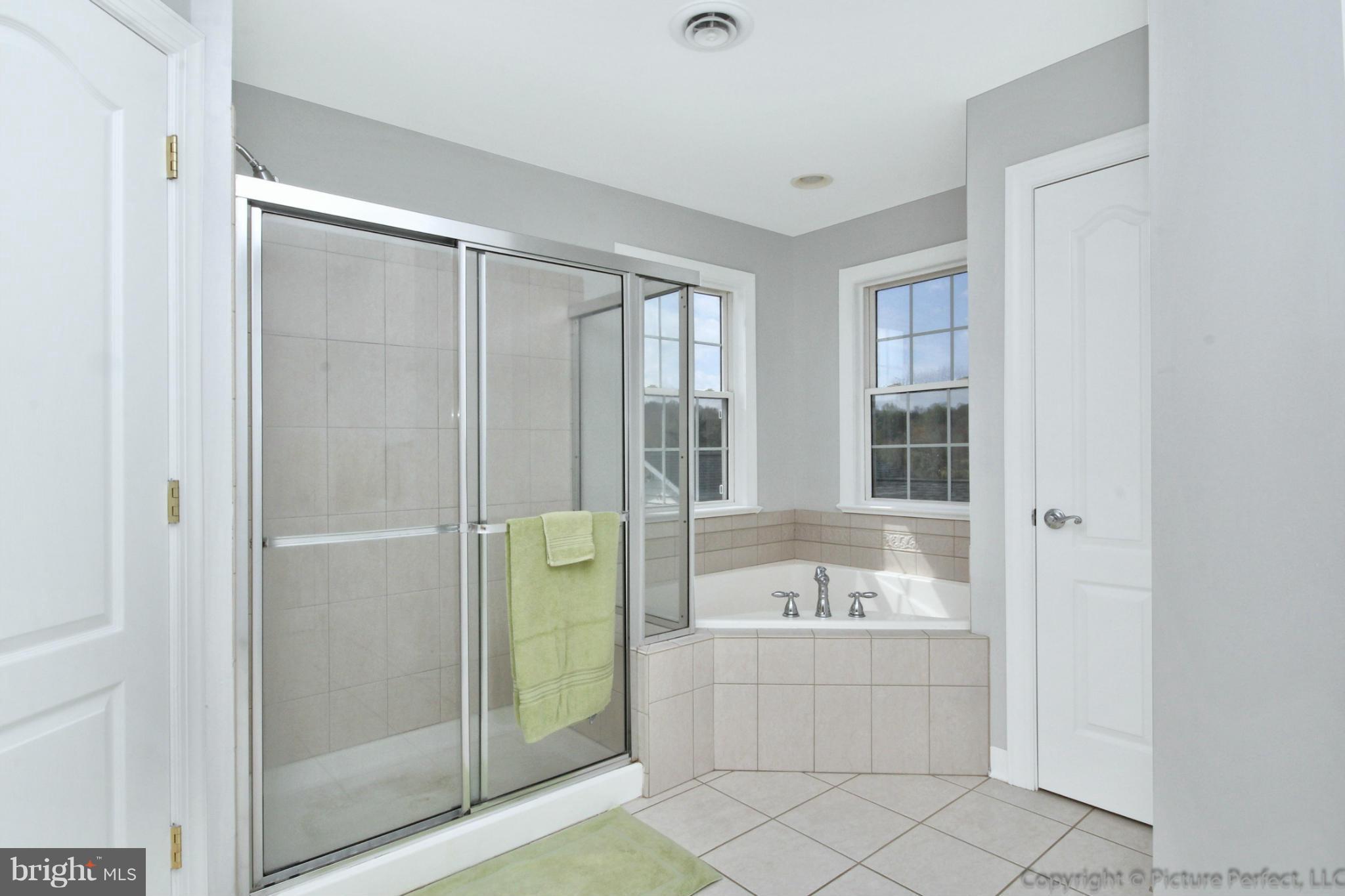 3670 Baker Road Westminster, MD 21157 - Photo 16 of 30 Bath (Master)