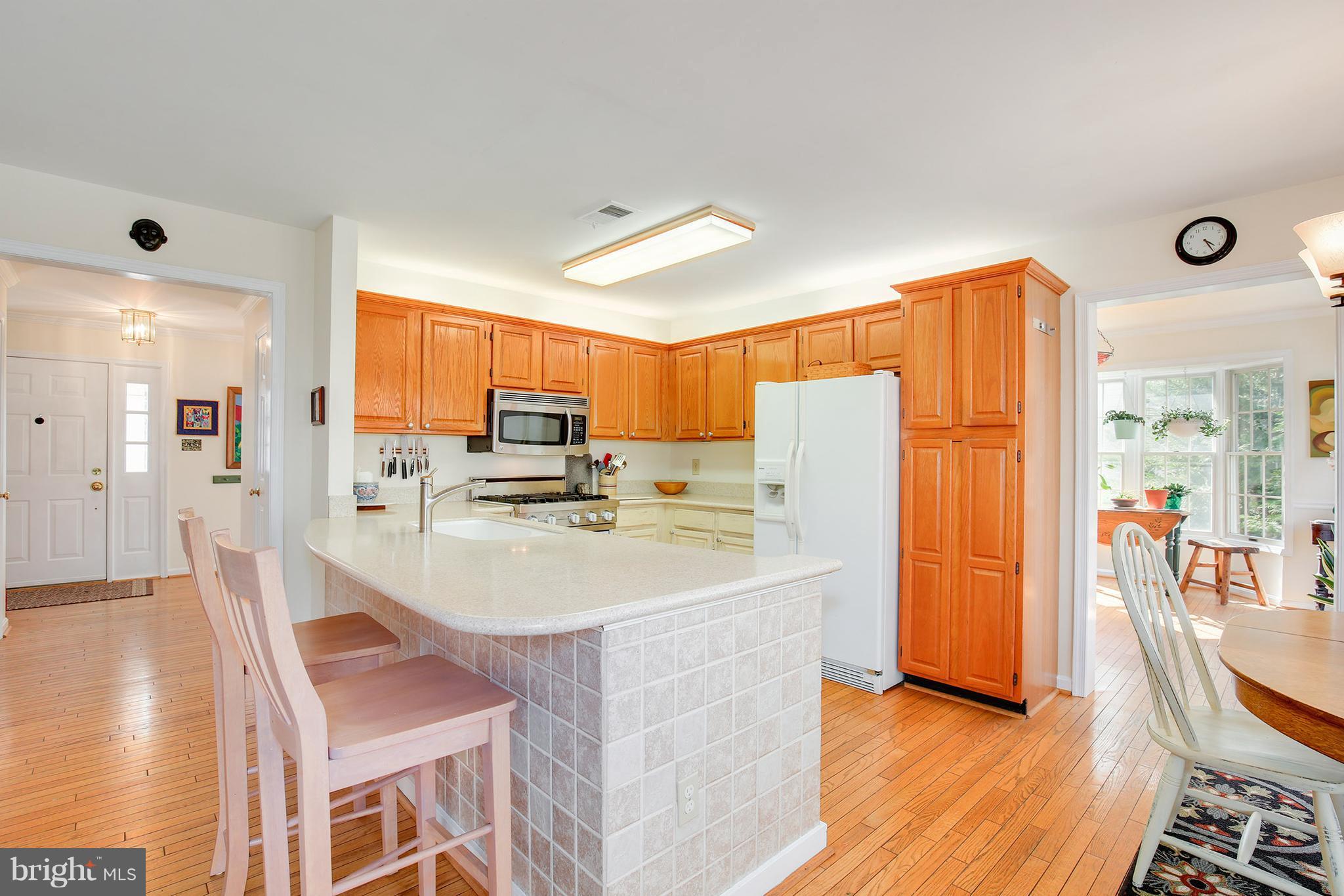 18841 Falling Star Road Germantown, MD 20874 - Photo 11 of 30 Kitchen