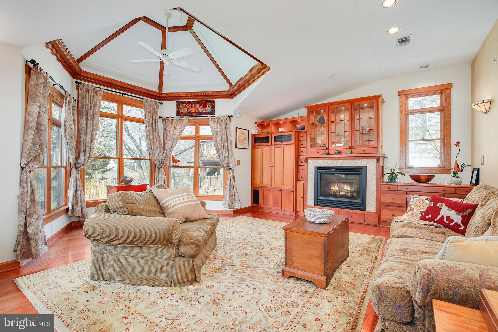 18841 Falling Star Road Germantown, MD 20874 - Photo 14 of 30 Family Room