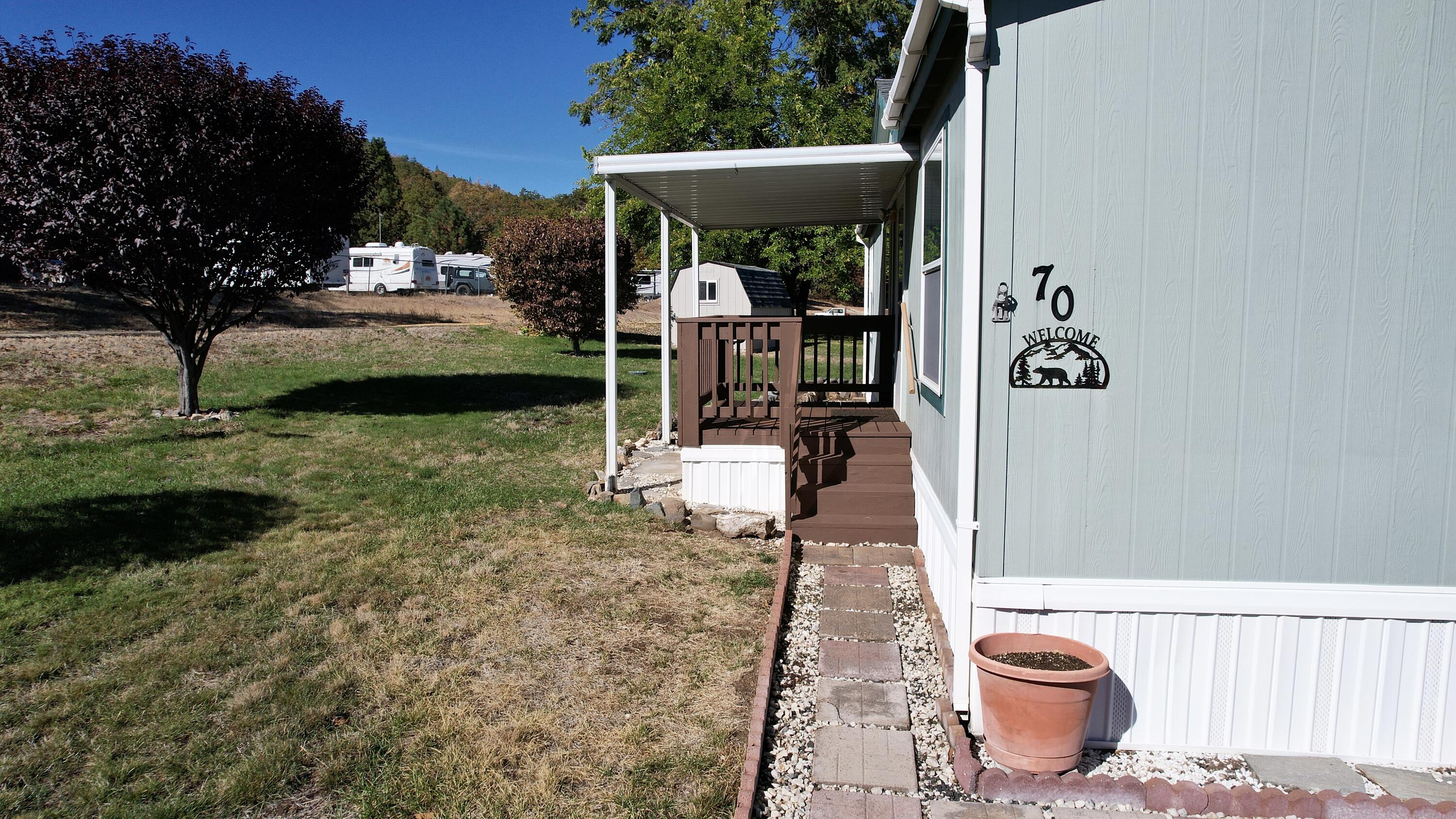 8401 Old Stage Road, Unit 70 Central Point, OR 97502 - Photo 10 of 43 Entry
