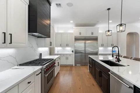 $2,349,000 | 6009 Laguna Cliff Lane, Austin, TX 78734