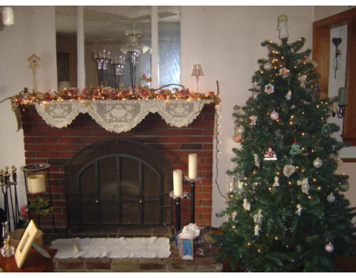 58 Palmer Road Plympton, MA 02367 - Photo 3 of 5 Gallery Image 3