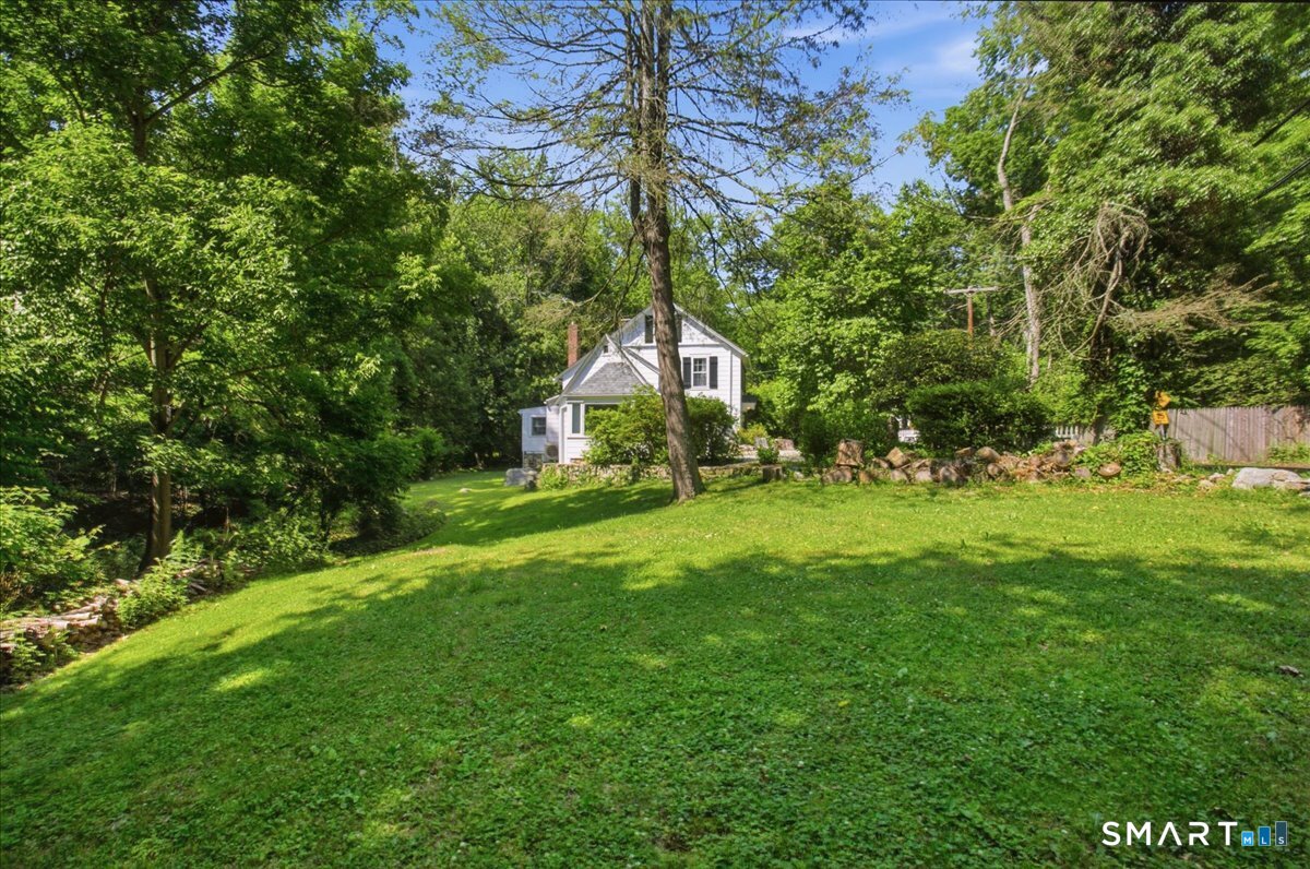 247 Chestnut Hill Road Stamford, CT 06903 - Photo 25 of 30