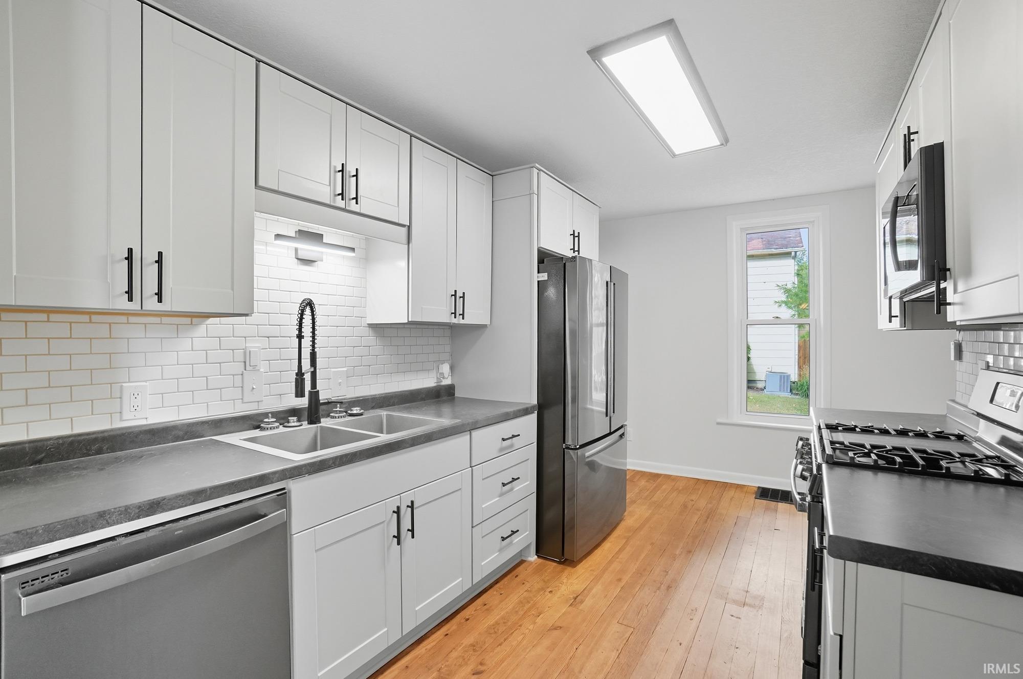 808 North 2nd Street Decatur, IN 46733 - Photo 9 of 33