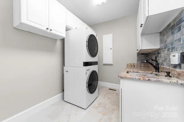 $929,000 | 206 Vauxhall Drive, Shelby, NC 28150