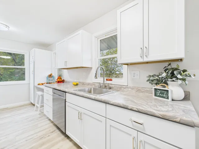 $349,000 | 36287 Vickers Drive Northeast, Cambridge, MN 55008