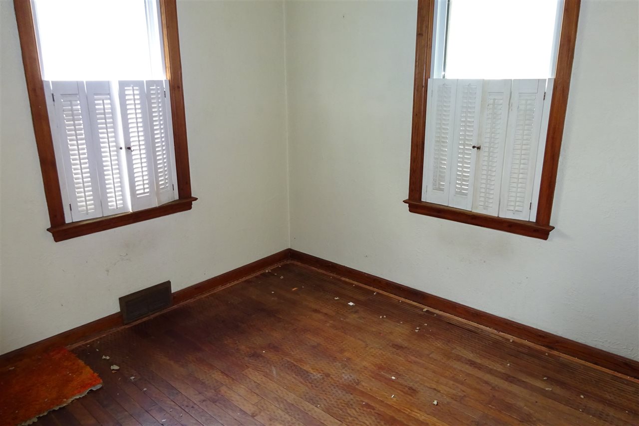 920 Jackson Boulevard Rochester, IN 46975 - Photo 12 of 23
