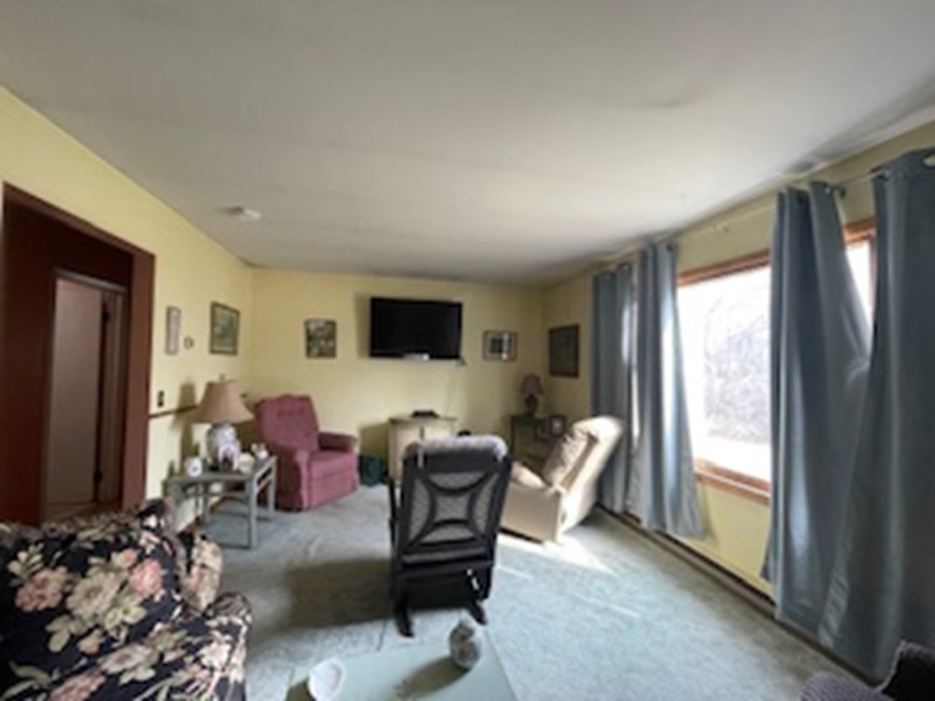 163 Hinesburg Road South Burlington, VT 05403 - Photo 4 of 28