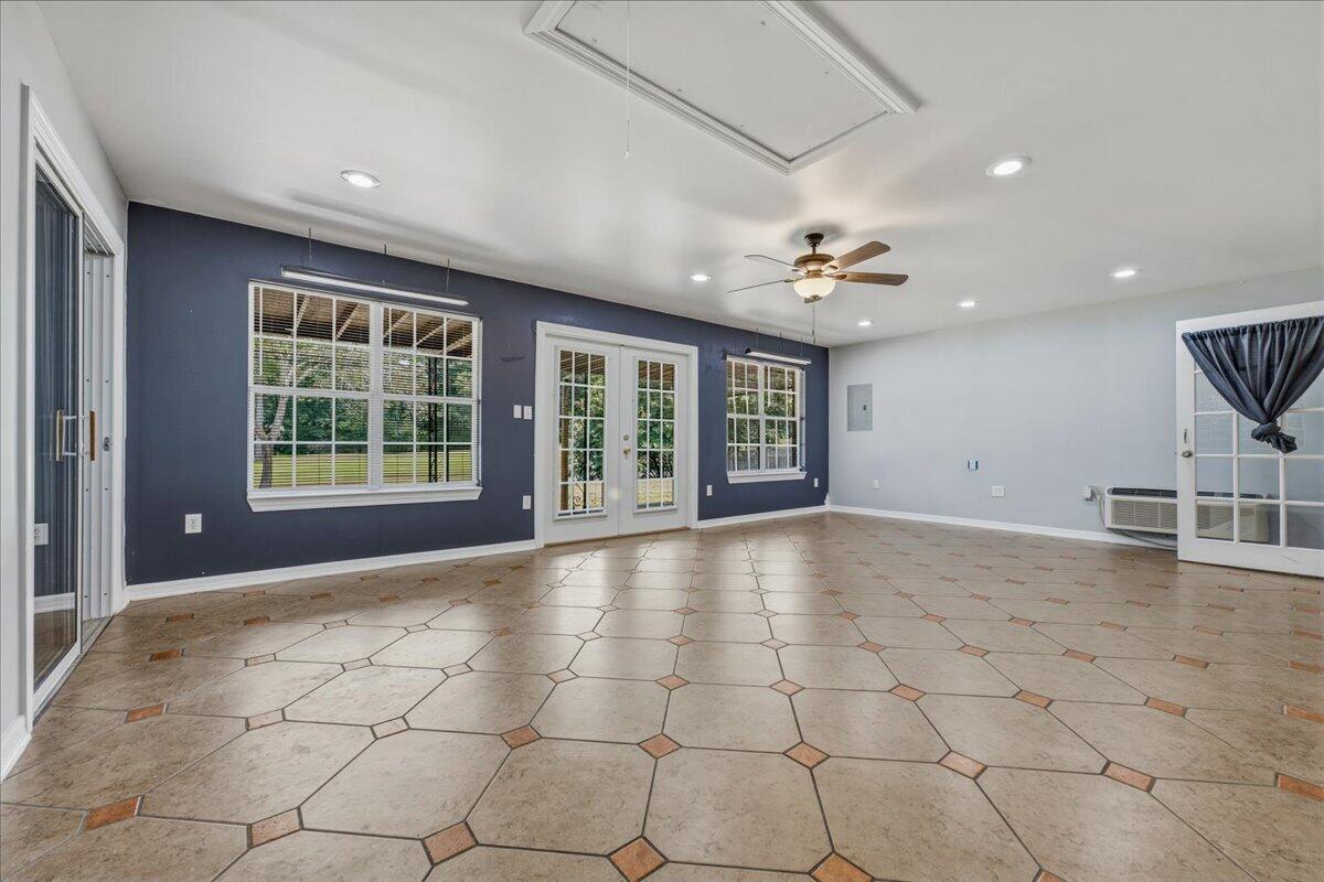 112 Golf Course Drive Crestview, FL 32536 - Photo 24 of 63 40-112 Golf Course Dr-Crestview-40