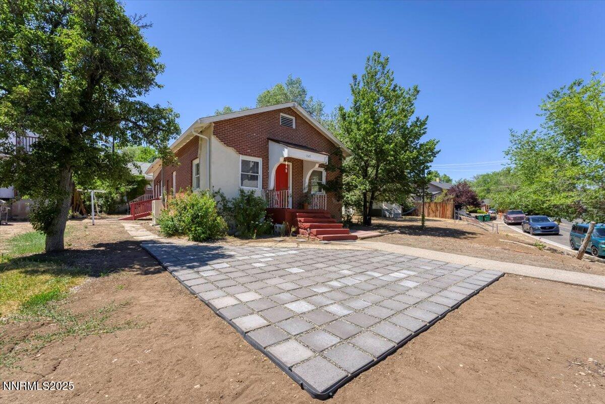 1145 Seminary Avenue Reno, NV 89503 - Photo 3 of 33 07-1145 Seminary Ave Reno NV 89503 (7 of