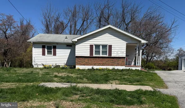 $225,000 | 17 Varmar Drive, New Castle, DE 19720