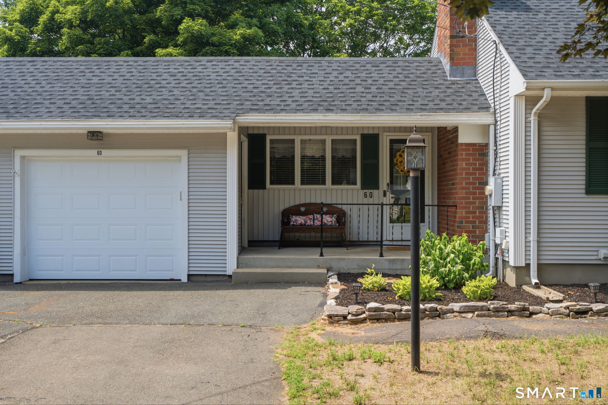 60 Simon Road Enfield, CT 06082 - Photo 4 of 38