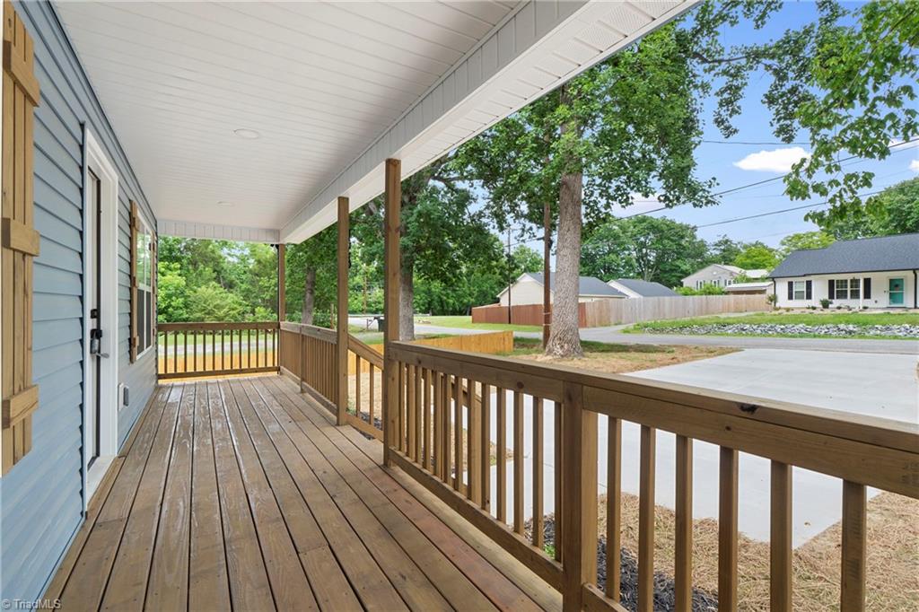 156 Old Fisher Ferry Road Thomasville, NC 27360 - Photo 4 of 20