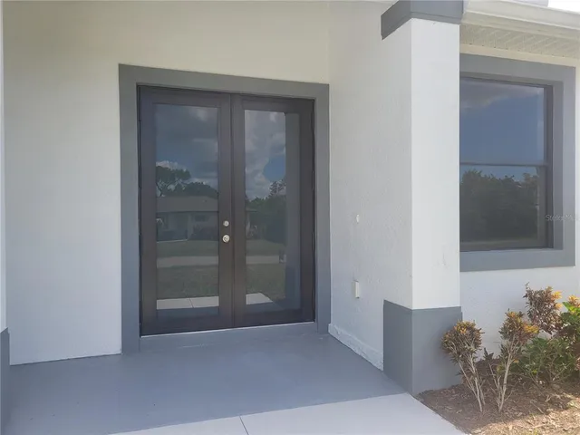 a view of entryway with front door