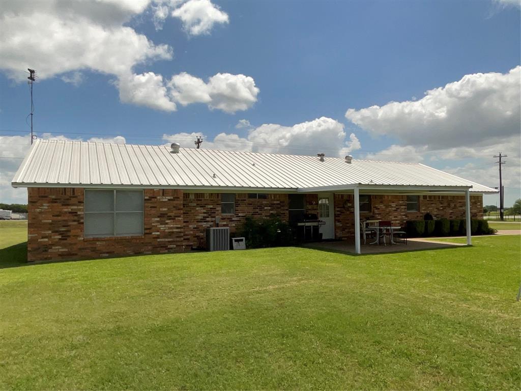 14261 Wortham Bend Road China Spring, TX 76633 - Photo 3 of 22