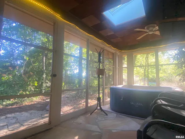 $218,000 | 1815 Mound Road, Jacksonville, IL 62650