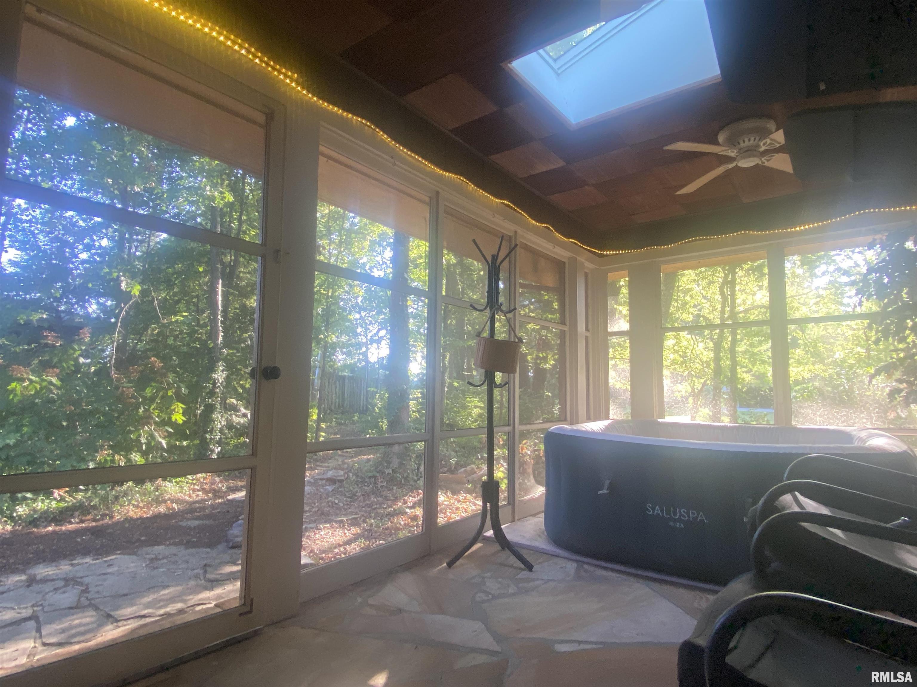 1815 Mound Road Jacksonville, IL 62650 - Photo 19 of 34