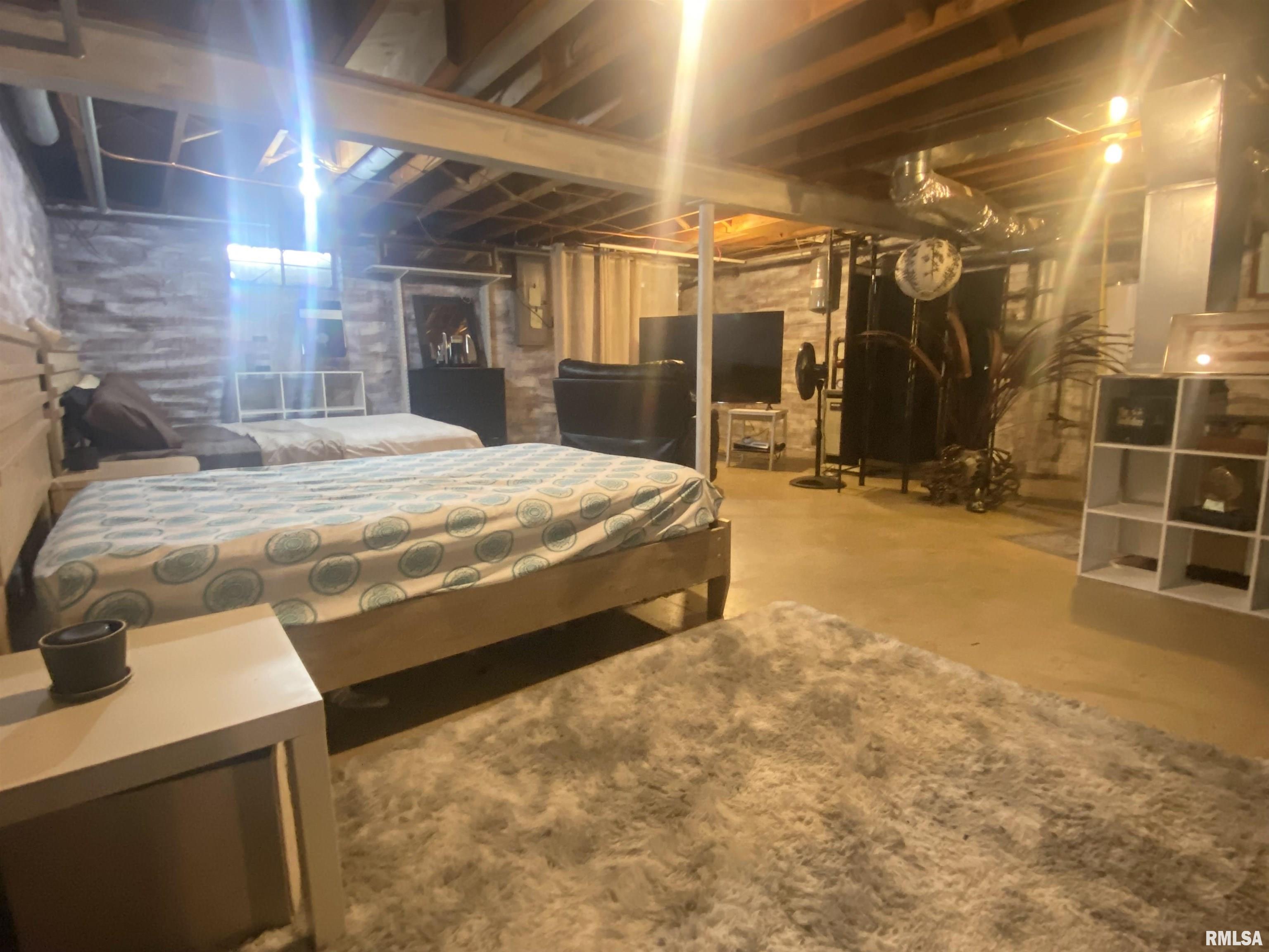 1815 Mound Road Jacksonville, IL 62650 - Photo 30 of 34