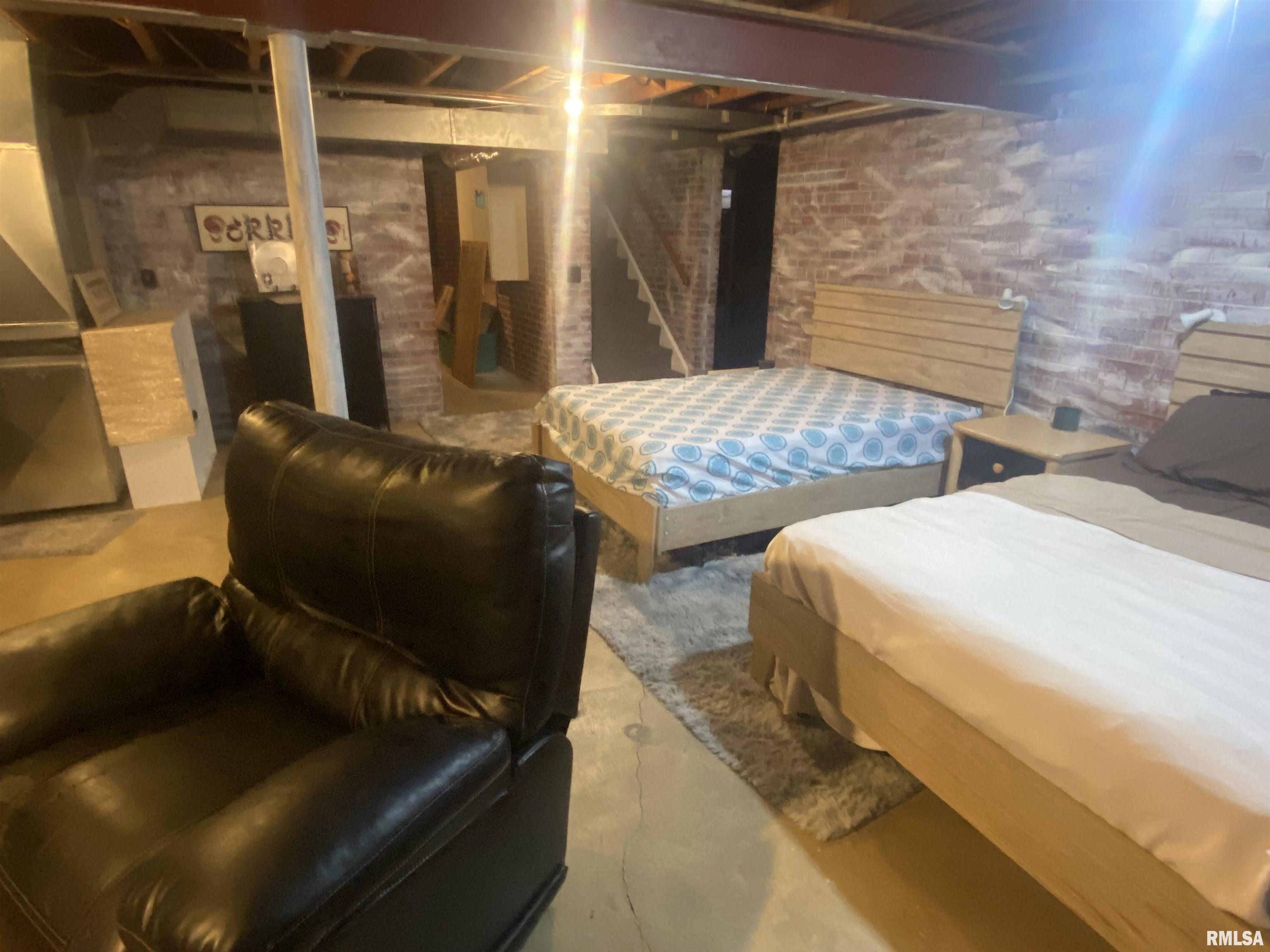 1815 Mound Road Jacksonville, IL 62650 - Photo 31 of 34