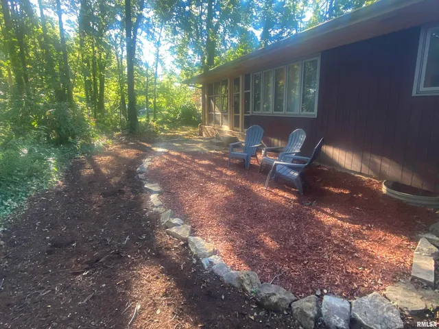 $218,000 | 1815 Mound Road, Jacksonville, IL 62650