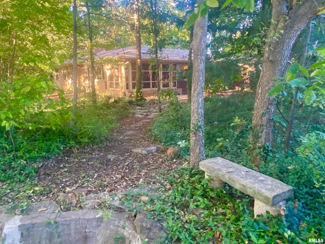 $218,000 | 1815 Mound Road, Jacksonville, IL 62650