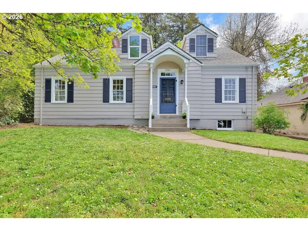 $869,900 | 2260 East 15th Avenue, Eugene, OR 97403