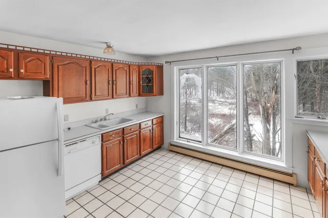 $1,600 | 55 Smith Bridge Road, Unit 2, Plymouth, NH 03264