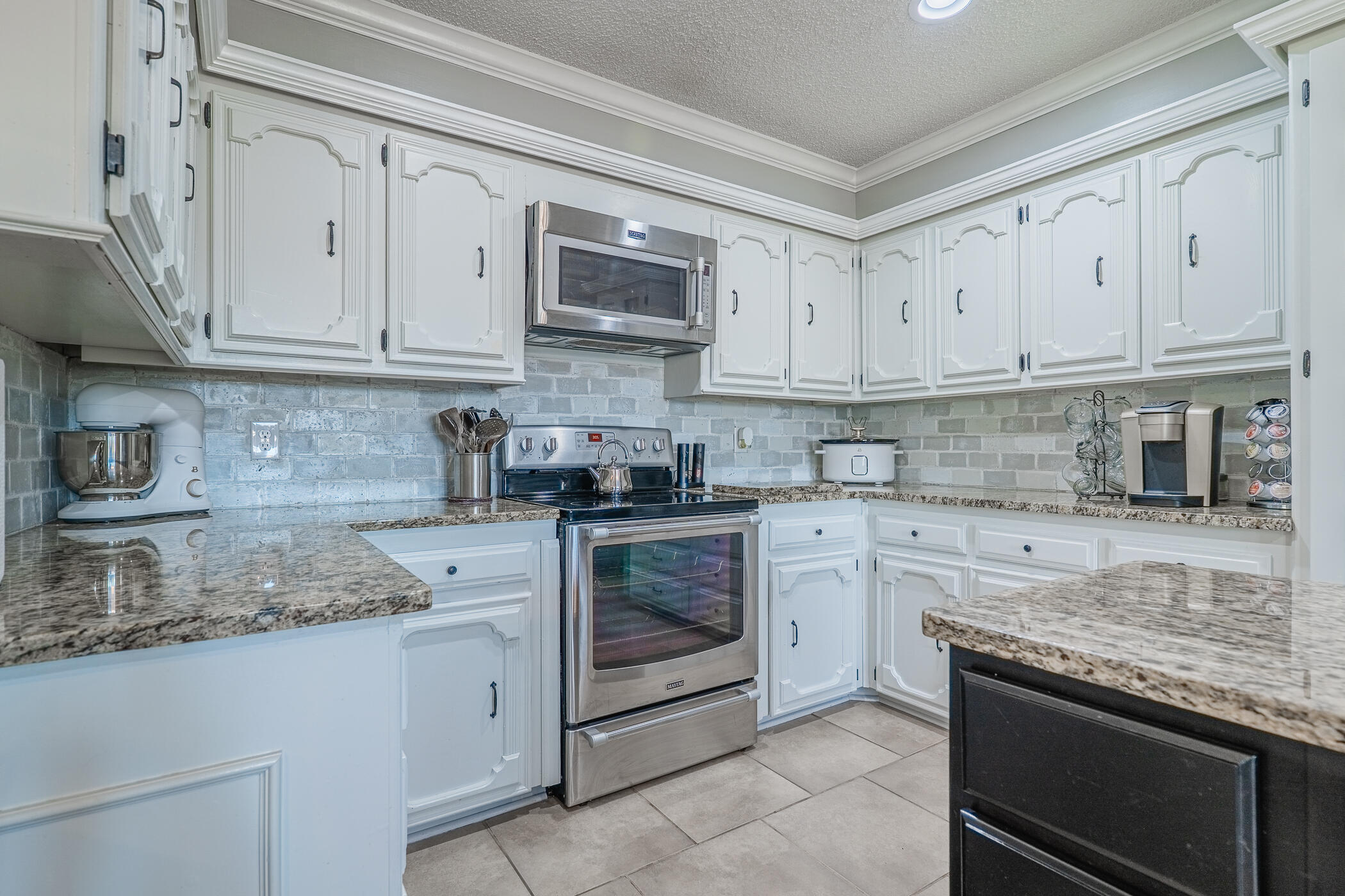 5712 68th Street Lubbock, TX 79424 - Photo 25 of 49 DSC09094-HDR