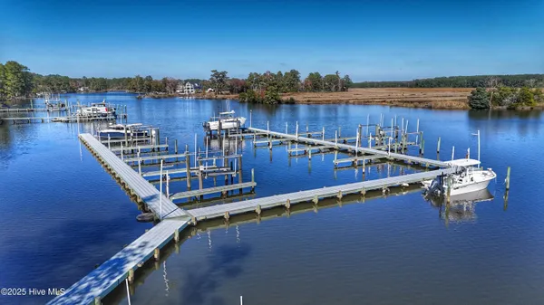 $389,900 | 42 Winding Creek Drive, Oriental, NC 28571