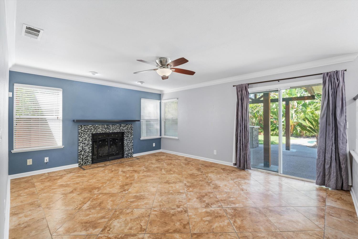 3921 Simi Valley Way Antelope, CA 95843 - Photo 13 of 34