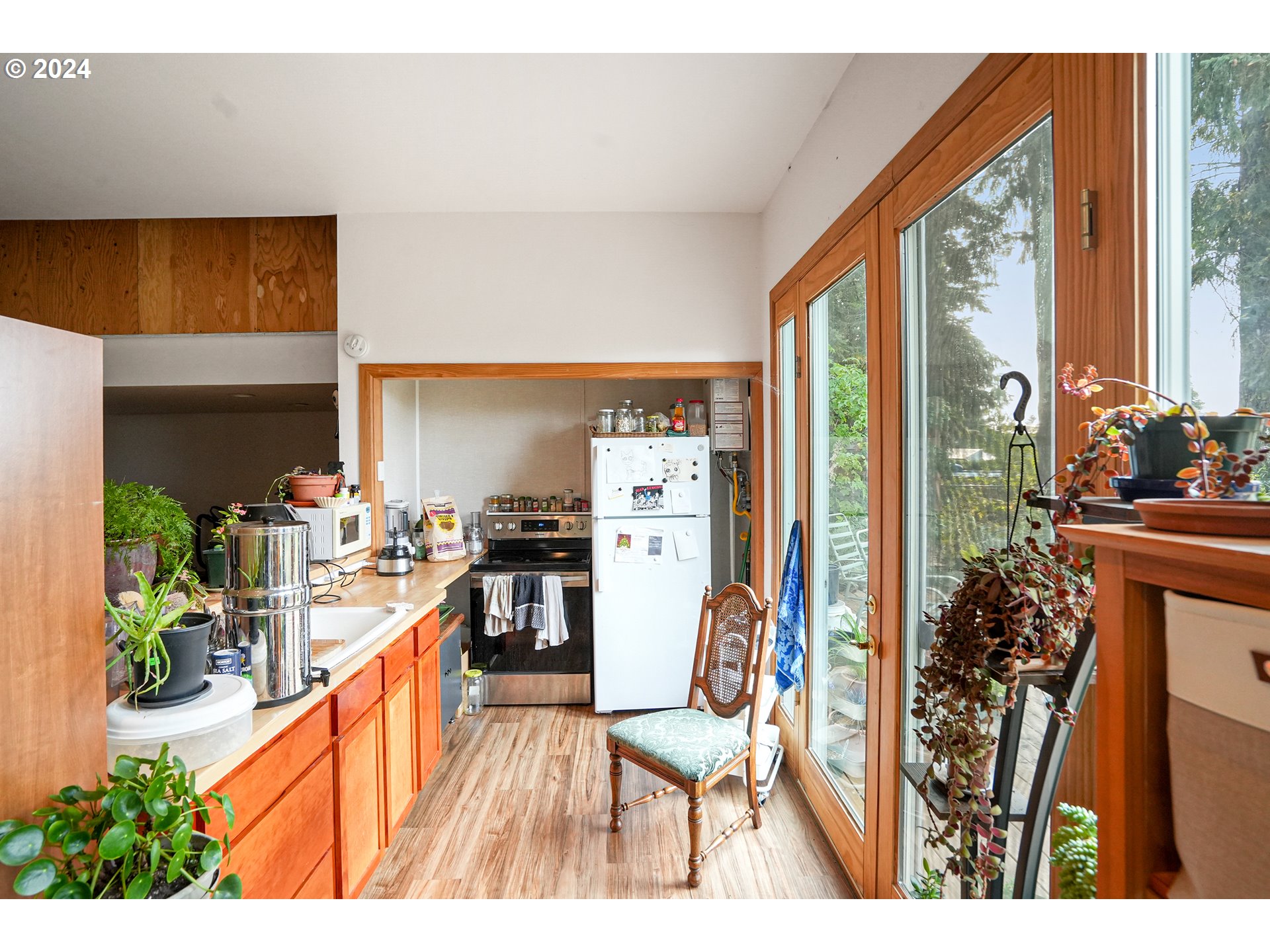 3301 Seminole Road Northeast Silverton, OR 97381 - Photo 9 of 13 Gallery Image 9