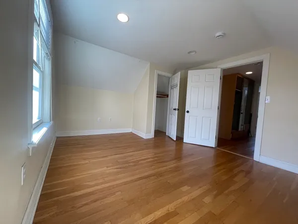 $2,300 | 363 Shrewsbury Street, Unit 2, Worcester, MA 01604