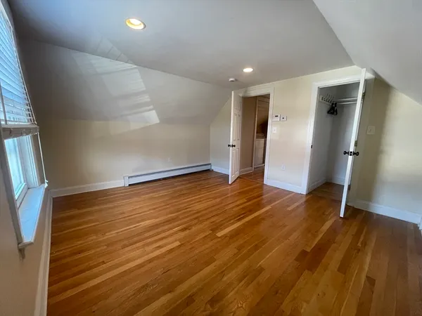 $2,300 | 363 Shrewsbury Street, Unit 2, Worcester, MA 01604