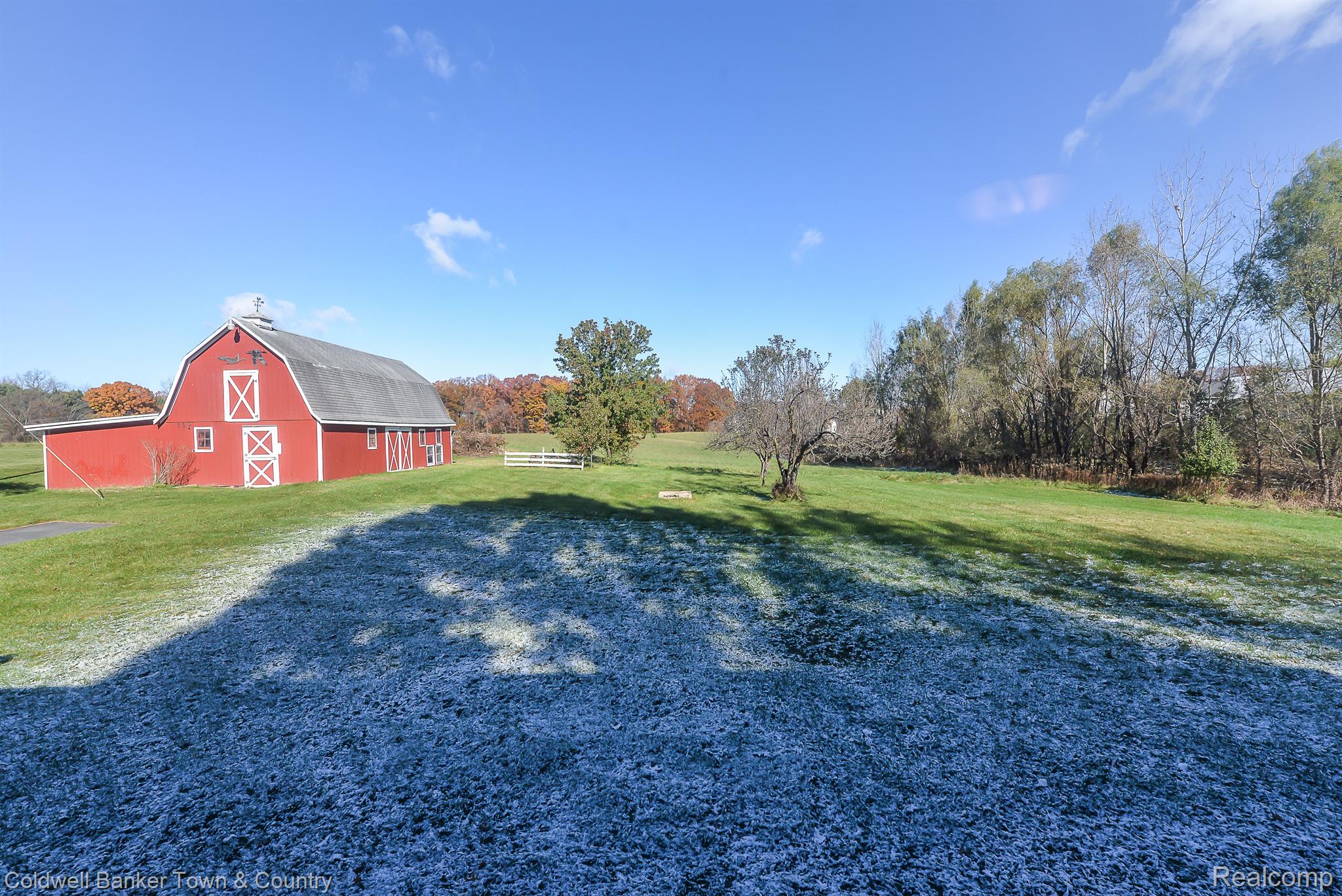 View of barn on 10 acres