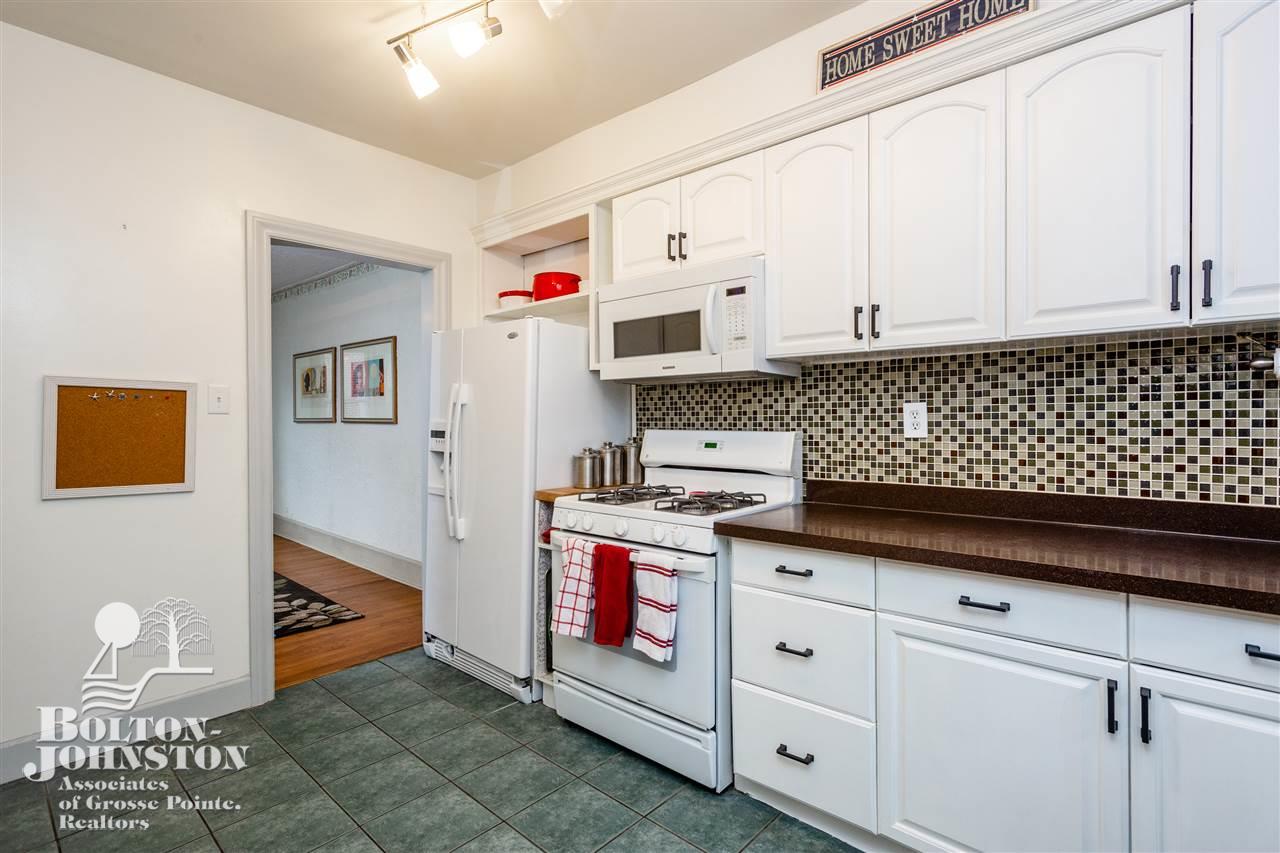 590 Barrington Road Grosse Pointe Park, MI 48230 - Photo 26 of 63