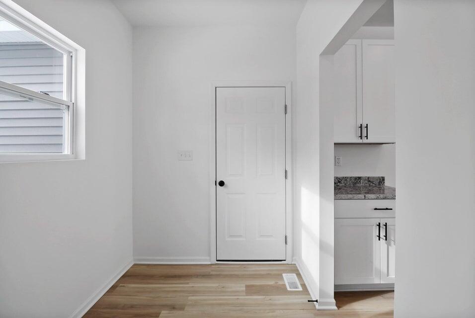 2790 East 105th Avenue Crown Point, IN 46307 - Photo 10 of 22 956x640