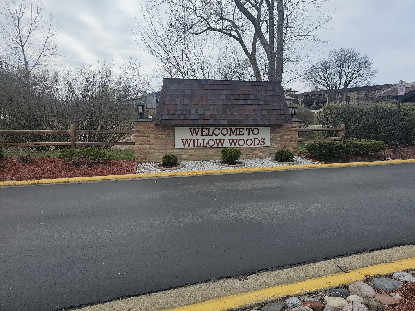 922 East Old Willow Road, Unit 208 Prospect Heights, IL 60070 - Photo 1 of 18