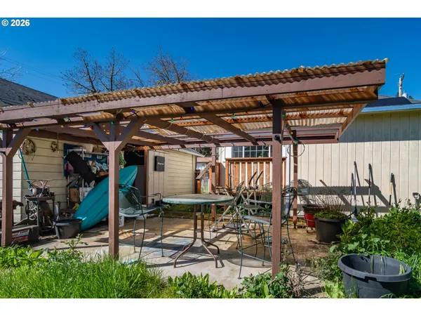 $297,000 | 597 Southeast Ramp Street, Roseburg, OR 97470