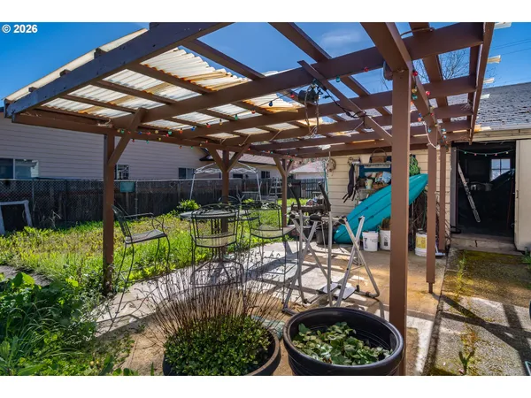 $297,000 | 597 Southeast Ramp Street, Roseburg, OR 97470