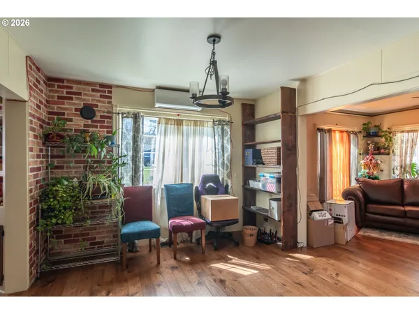$297,000 | 597 Southeast Ramp Street, Roseburg, OR 97470