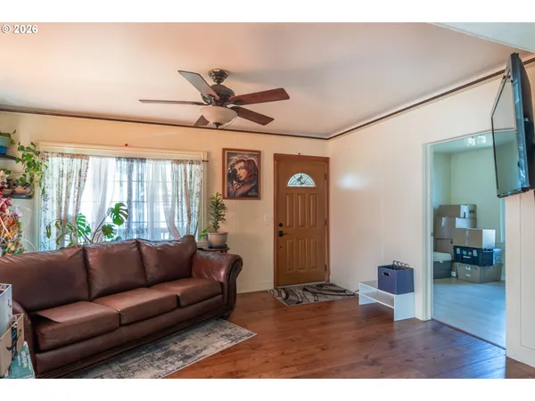 $297,000 | 597 Southeast Ramp Street, Roseburg, OR 97470