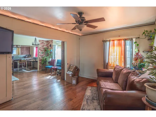 $297,000 | 597 Southeast Ramp Street, Roseburg, OR 97470