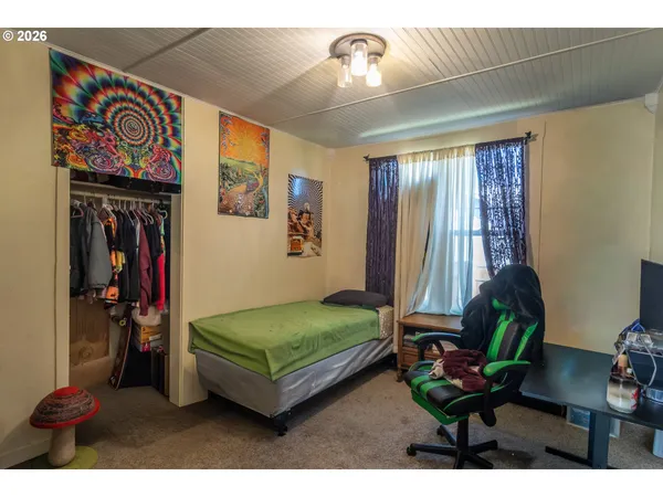$297,000 | 597 Southeast Ramp Street, Roseburg, OR 97470