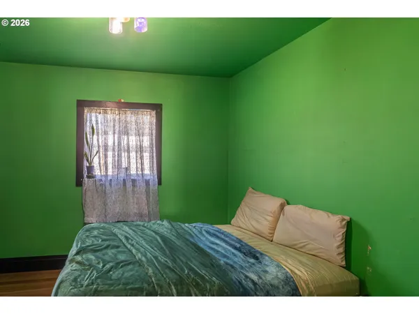 $297,000 | 597 Southeast Ramp Street, Roseburg, OR 97470