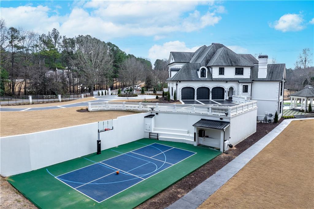 10450 Belladrum Alpharetta, GA 30022 - Photo 24 of 95