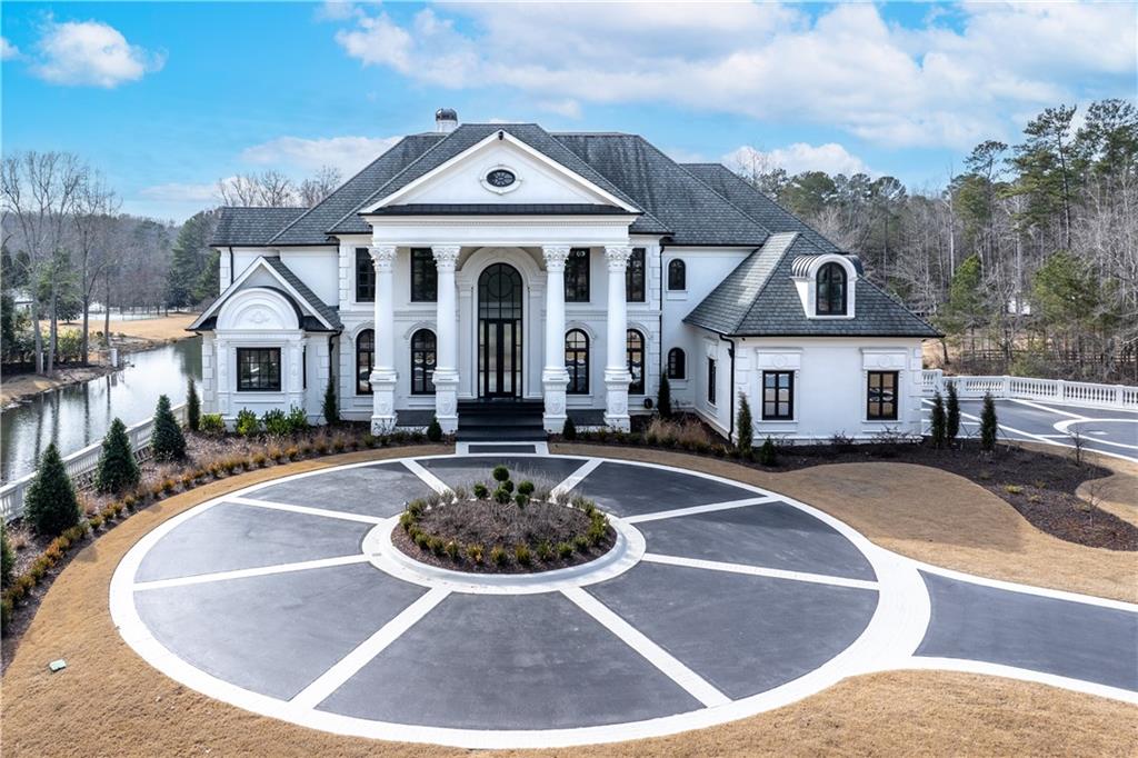 10450 Belladrum Alpharetta, GA 30022 - Photo 3 of 95