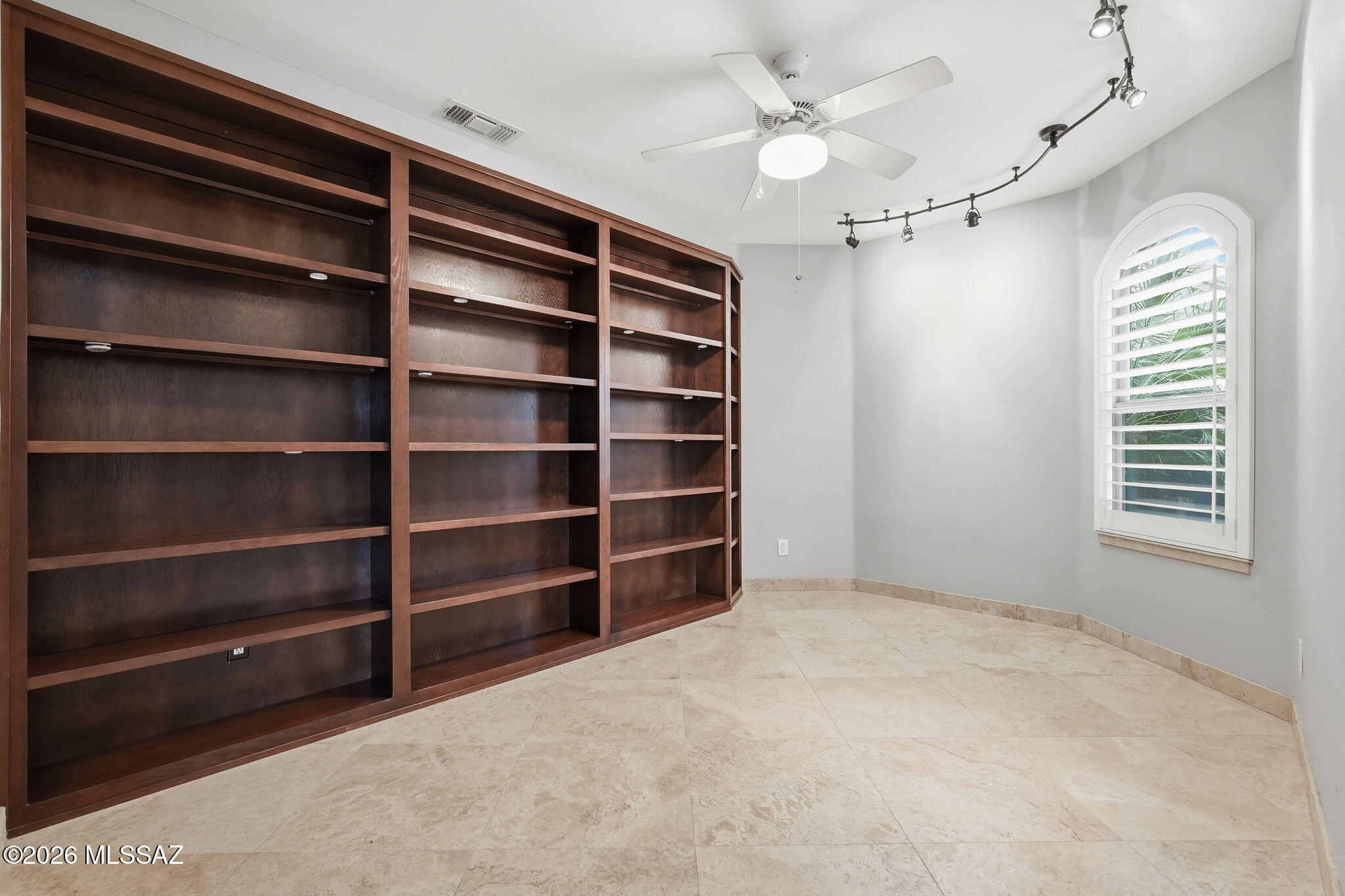 38200 South Stone Ridge Court Tucson, AZ 85739 - Photo 6 of 51 Library