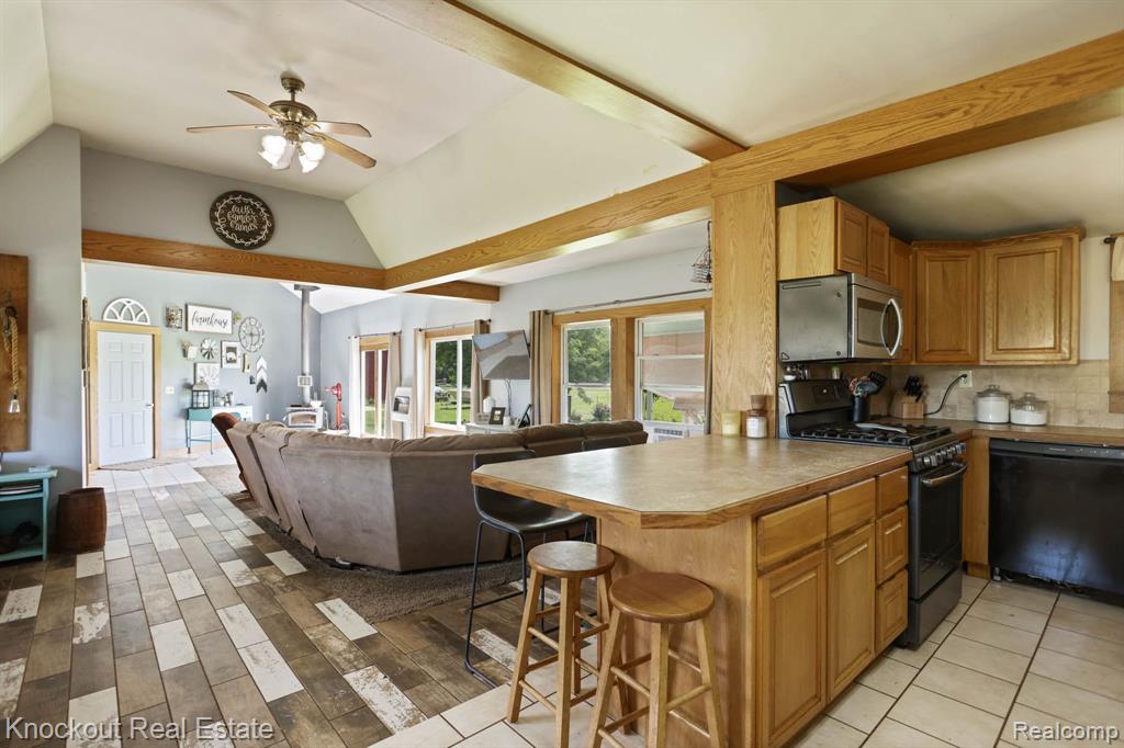 5821 Scotch Road Vassar, MI 48768 - Photo 10 of 76